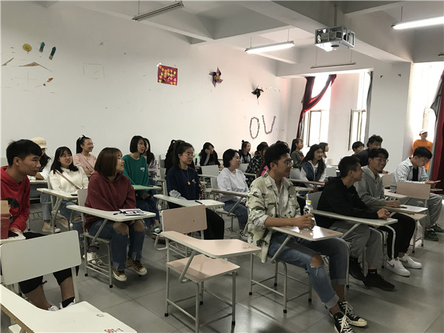 【完满班级】月圆中秋 情系家乡