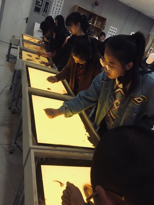 【B类社团】沙画艺术 工具表演 ——沙画社了解沙画艺术