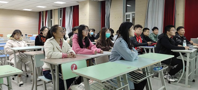 【主题班会】携手诚信 追逐青春