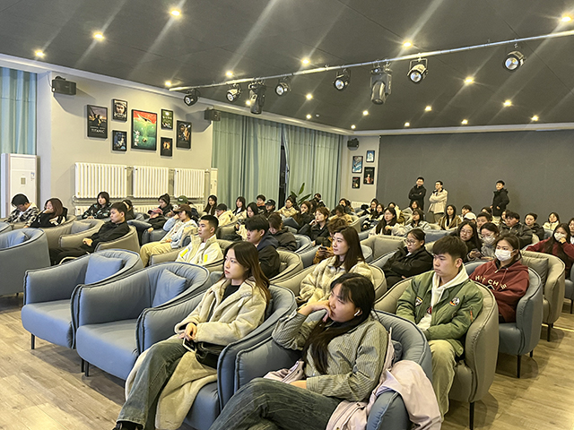 0638太阳集团官网学生党支部开展“追忆峥嵘岁月,汲取奋进力量”十一月主题党日活动
