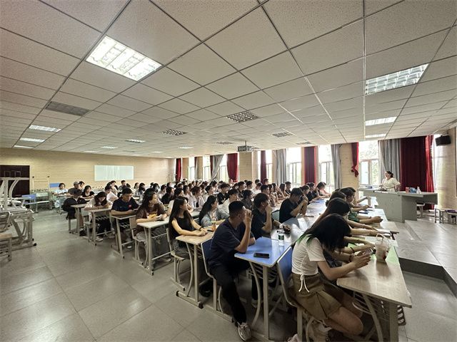0638太阳集团官网学生党支部开展“千万工程”和“浦江经验”主题学习