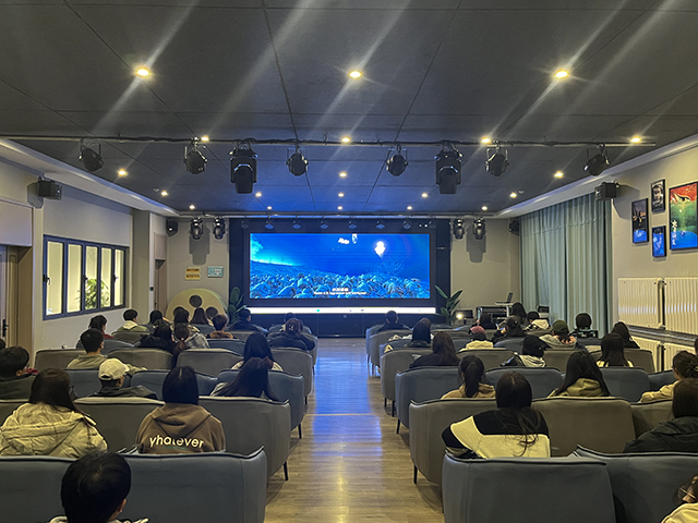 0638太阳集团官网学生党支部开展“追忆峥嵘岁月,汲取奋进力量”十一月主题党日活动