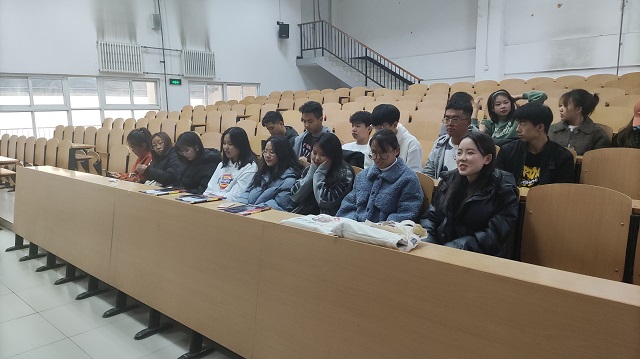 【主题班会】“制止餐饮浪费 培养节约习惯”