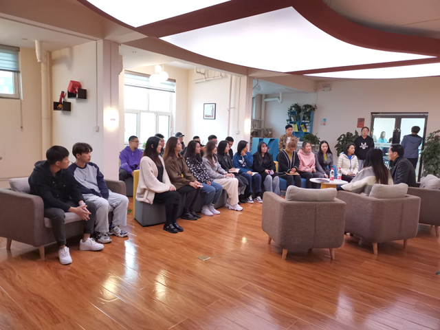 【交流讲座】设计师如何面对当今和未来的挑战——德国华裔设计师娄开明教授受邀来我们交流讲座实录