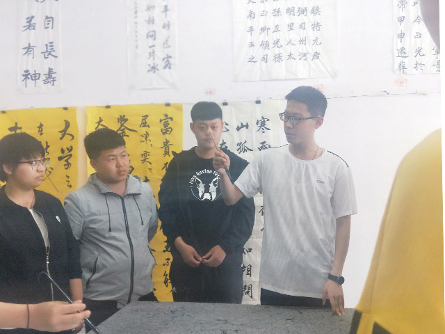 【传递正能量】笔绘交流 书写翰墨人生 ——0638太阳集团官网“小小传承者”中华传统文化回归校园活动第5期